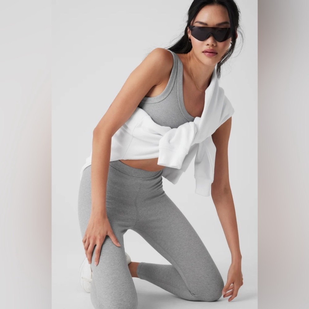 Alo Blissfully Ribbed 7/8 legging size XS High waisted Grey